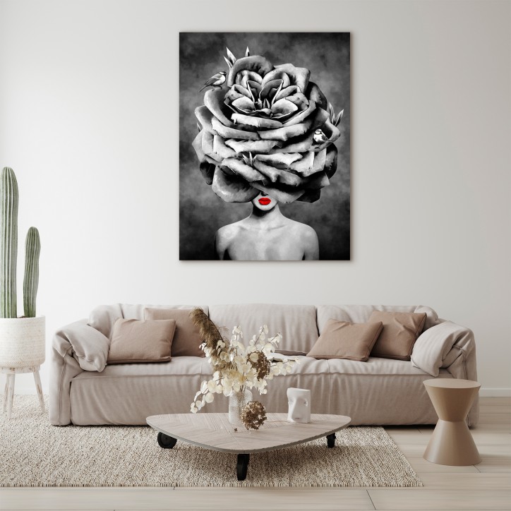 Curvart Plano Mujer Flor Rosa en la Cabeza Curvart Plano Mujer Flor Rosa en la Cabeza